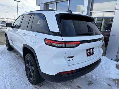 2023 Jeep Grand Cherokee, $33071. Photo 7