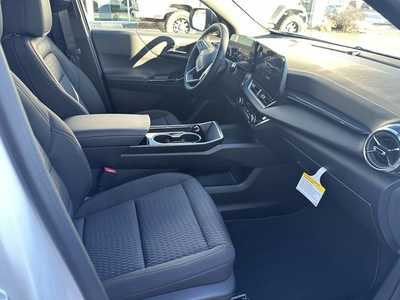 2025 Chevrolet Equinox, $31488. Photo 10