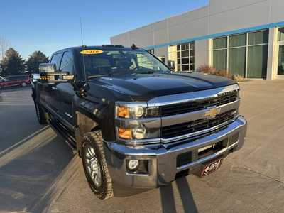 2016 Chevrolet 3500 Crew Cab, $32981. Photo 4