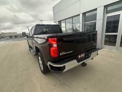 2021 Chevrolet 2500 Crew Cab, $49537. Photo 7