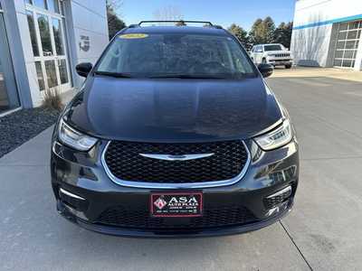 2022 Chrysler Pacifica, $22932. Photo 3