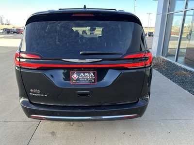 2022 Chrysler Pacifica, $22932. Photo 6