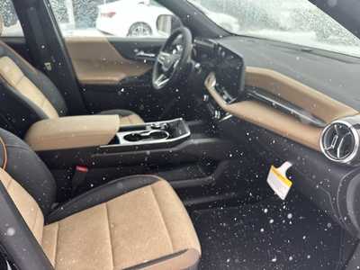2025 Chevrolet Equinox, $39875. Photo 10