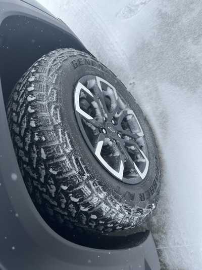 2025 Chevrolet Equinox, $39875. Photo 8