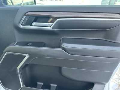 2022 Chevrolet 1500 Crew Cab, $40893. Photo 10