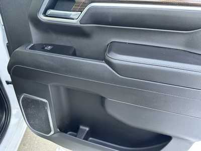 2022 Chevrolet 1500 Crew Cab, $40893. Photo 12