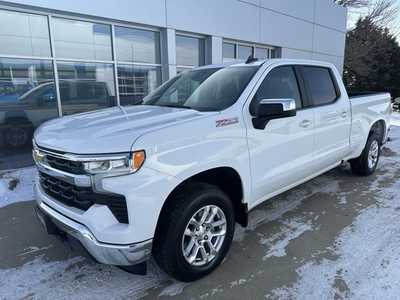2022 Chevrolet 1500 Crew Cab, $40893. Photo 2