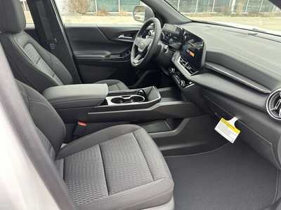 2025 Chevrolet Equinox, $32595. Photo 12