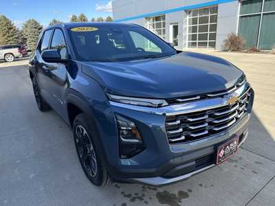2025 Chevrolet Equinox, $32595. Photo 4