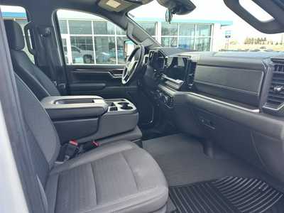 2024 Chevrolet 2500 Crew Cab, $51577. Photo 10