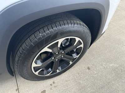 2025 Chevrolet Equinox, $34745. Photo 8