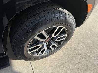 2021 GMC Yukon, $46492. Photo 8