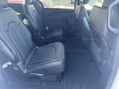 2025 Chrysler Pacifica, $44453. Photo 9