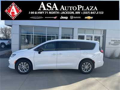 2025 Chrysler Pacifica, $44453. Photo 1