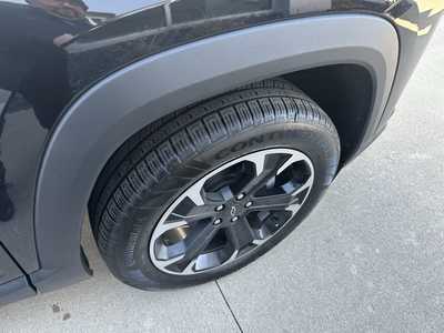 2025 Chevrolet Equinox, $34745. Photo 10