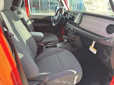 2025 Jeep Gladiator, $41885. Photo 11