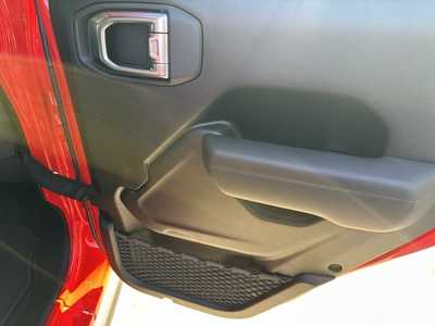 2025 Jeep Gladiator, $41885. Photo 12