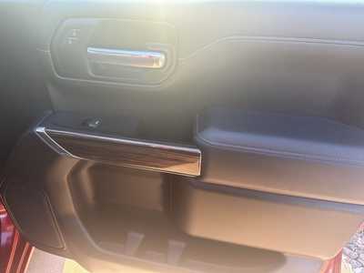 2020 Chevrolet 1500 Crew Cab, $35999. Photo 10