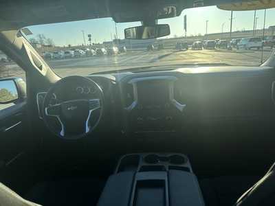2020 Chevrolet 1500 Crew Cab, $35999. Photo 12