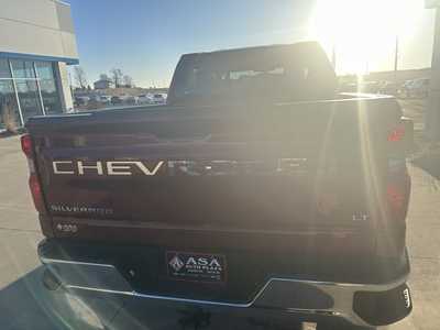 2020 Chevrolet 1500 Crew Cab, $35999. Photo 8