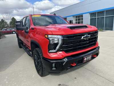 2025 Chevrolet 2500 Crew Cab, $67980. Photo 4