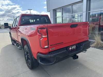 2025 Chevrolet 2500 Crew Cab, $67980. Photo 5