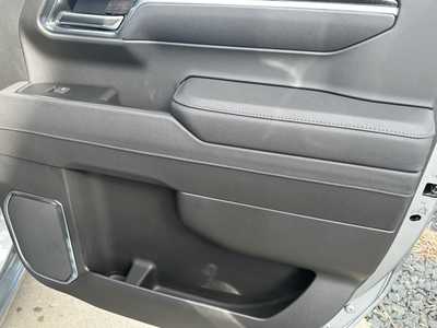 2025 Chevrolet 1500 Crew Cab, $62285. Photo 11