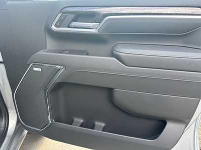 2025 Chevrolet 3500 Crew Cab, $81500. Photo 10