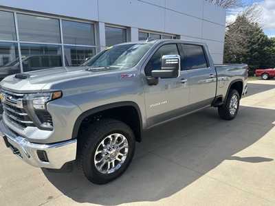 2025 Chevrolet 3500 Crew Cab, $81500. Photo 2