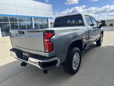 2025 Chevrolet 3500 Crew Cab, $81500. Photo 3