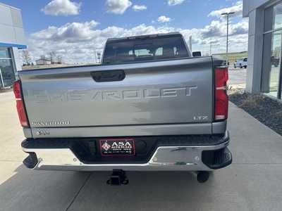 2025 Chevrolet 3500 Crew Cab, $81500. Photo 8