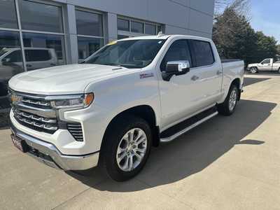 2022 Chevrolet 1500 Crew Cab, $46999. Photo 2