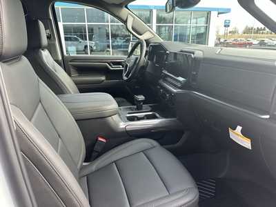 2025 Chevrolet 1500 Crew Cab, $61235. Photo 11