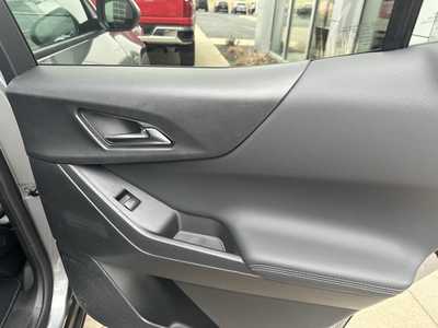 2025 Chevrolet Equinox, $34745. Photo 11