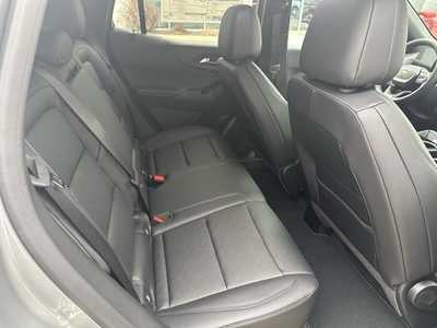 2025 Chevrolet Equinox, $34745. Photo 12