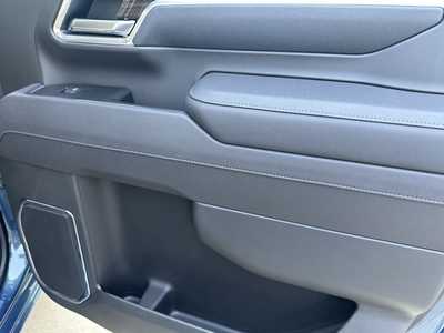 2025 Chevrolet 2500 Crew Cab, $76230. Photo 12