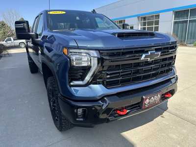 2025 Chevrolet 2500 Crew Cab, $76230. Photo 4