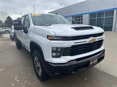 2025 Chevrolet 2500 Crew Cab, $. Photo 4