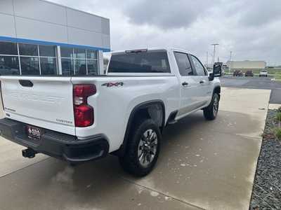 2025 Chevrolet 2500 Crew Cab, $. Photo 7