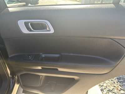 2014 Ford Explorer, $7777. Photo 11