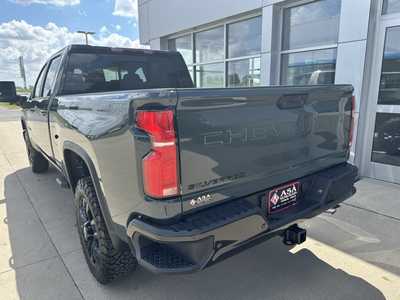 2025 Chevrolet 3500 Crew Cab, $67655. Photo 7