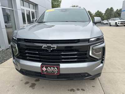 2025 Chevrolet Suburban, $79325. Photo 3
