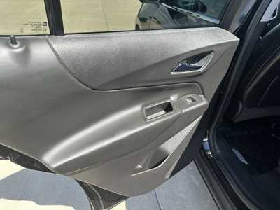 2020 Chevrolet Equinox, $24999. Photo 12