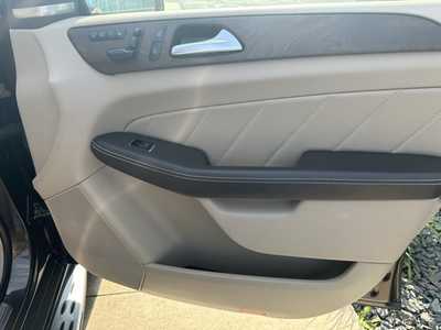 2016 Mercedes-Benz GL-Class, $. Photo 11