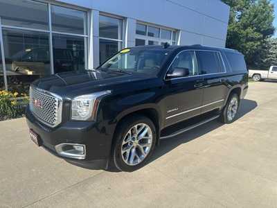 2017 GMC Yukon XL, $29250. Photo 2