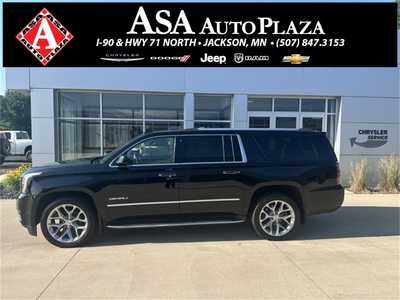 2017 GMC Yukon XL, $29250. Photo 1