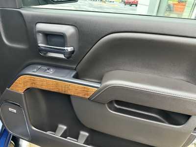 2017 Chevrolet 1500 Crew Cab, $33680. Photo 10