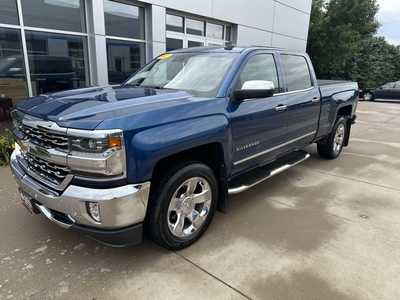 2017 Chevrolet 1500 Crew Cab, $33680. Photo 2