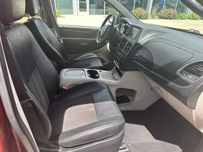 2019 Dodge Caravan, Grand, $14987. Photo 8