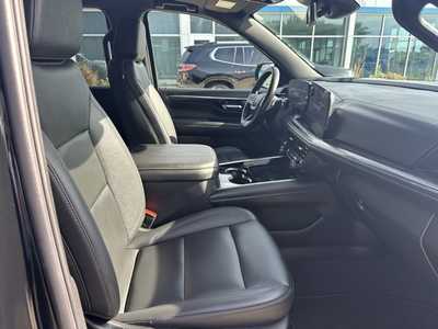 2025 Chevrolet Suburban, $73716. Photo 11